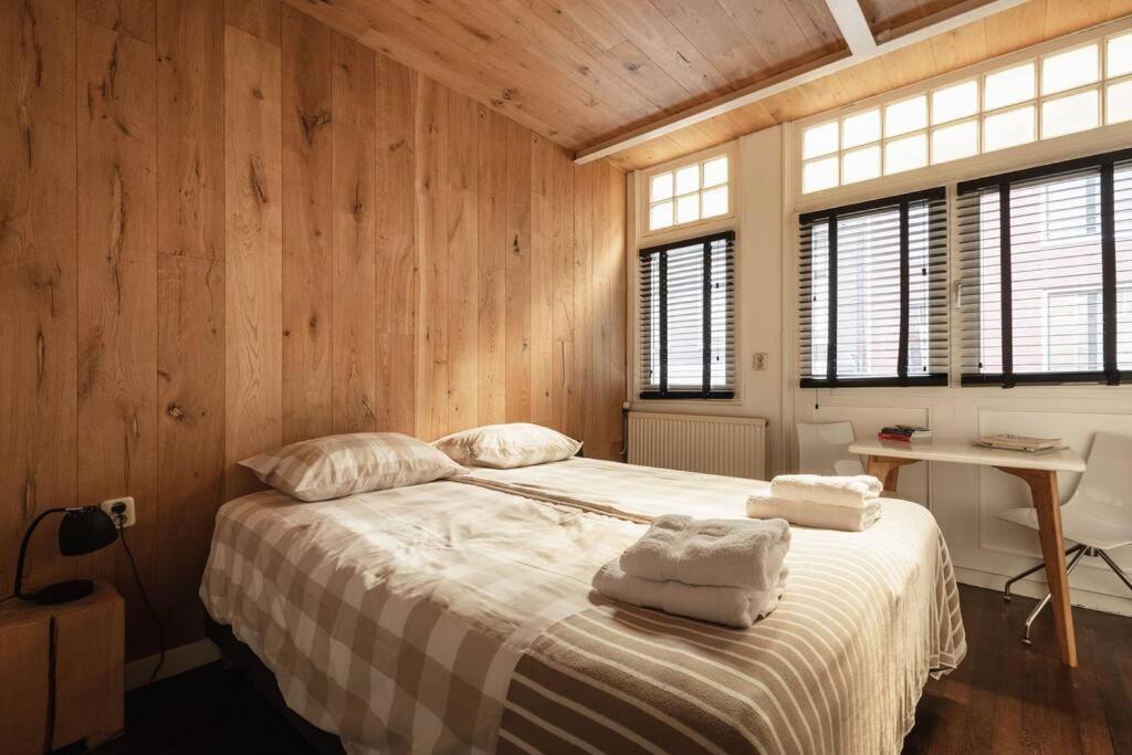 New! Private Authentic Apartment in City Centre!