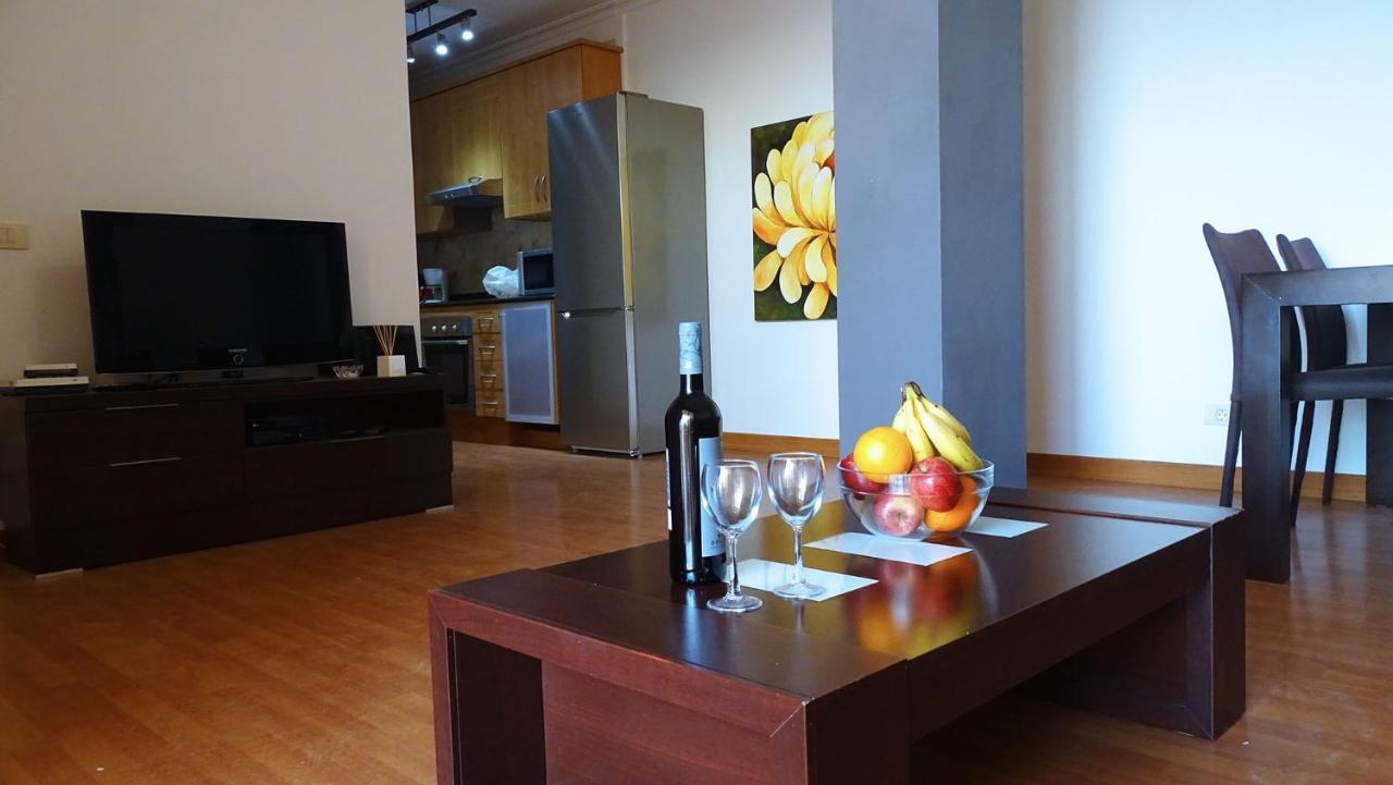 Apt 409 Los Gigantes 2