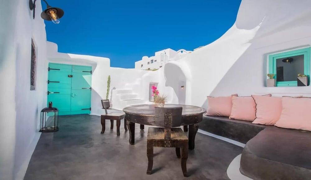 Two Bedroom Villa with Private Indoor Cave Pool 1