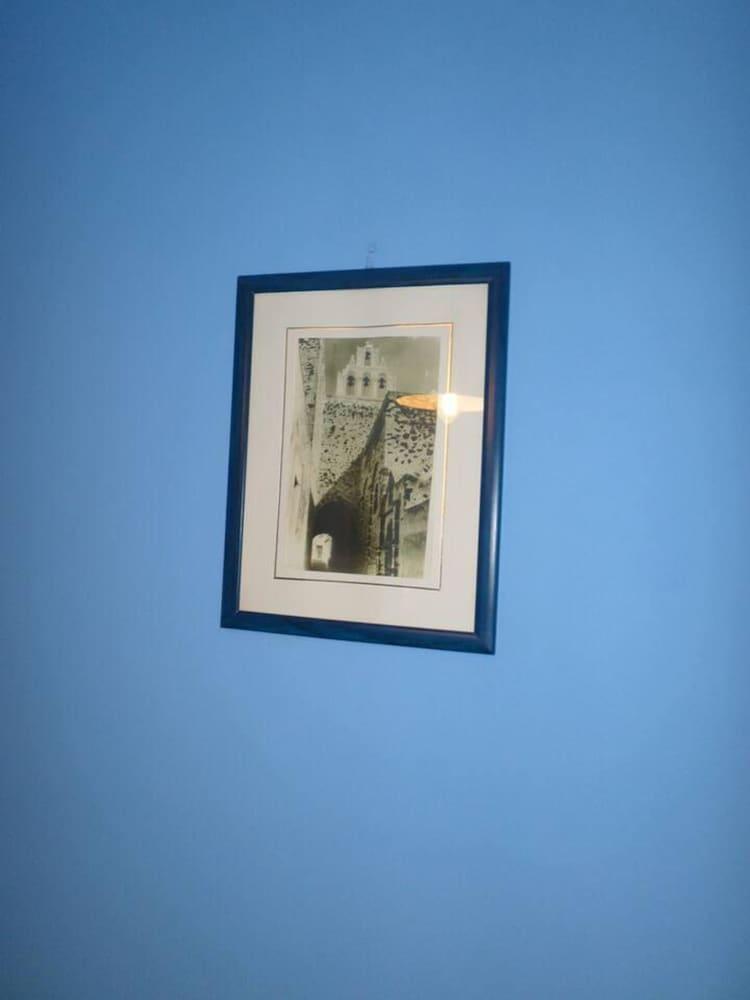 Santorious Quiet Apartment 2