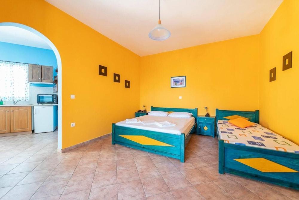 Santorious Flower Covered Apartment 2