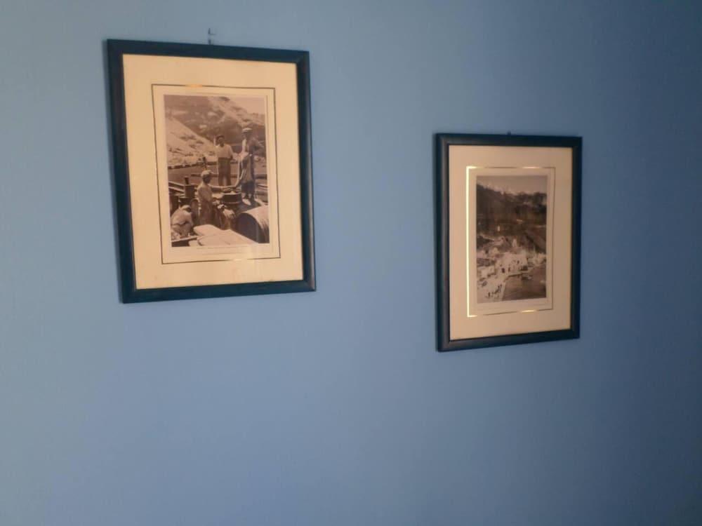 Santorious Flower Covered Apartment 1