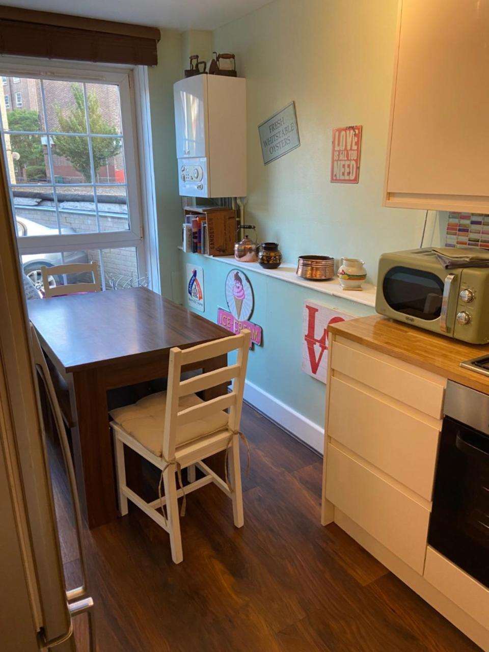 Great Rooms in An Uber Cool Flat! London Bridge 2