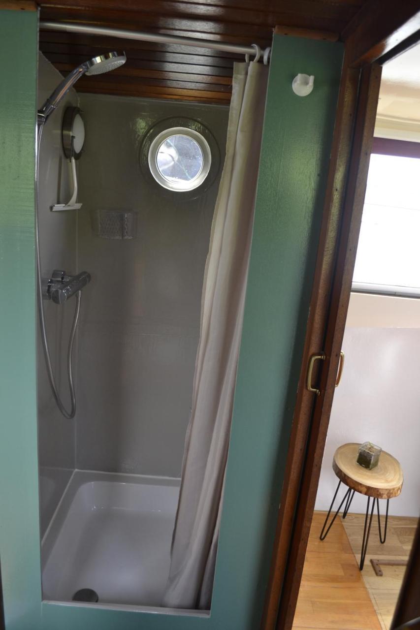 Floating B&B Amsterdam (Adults Only) 1