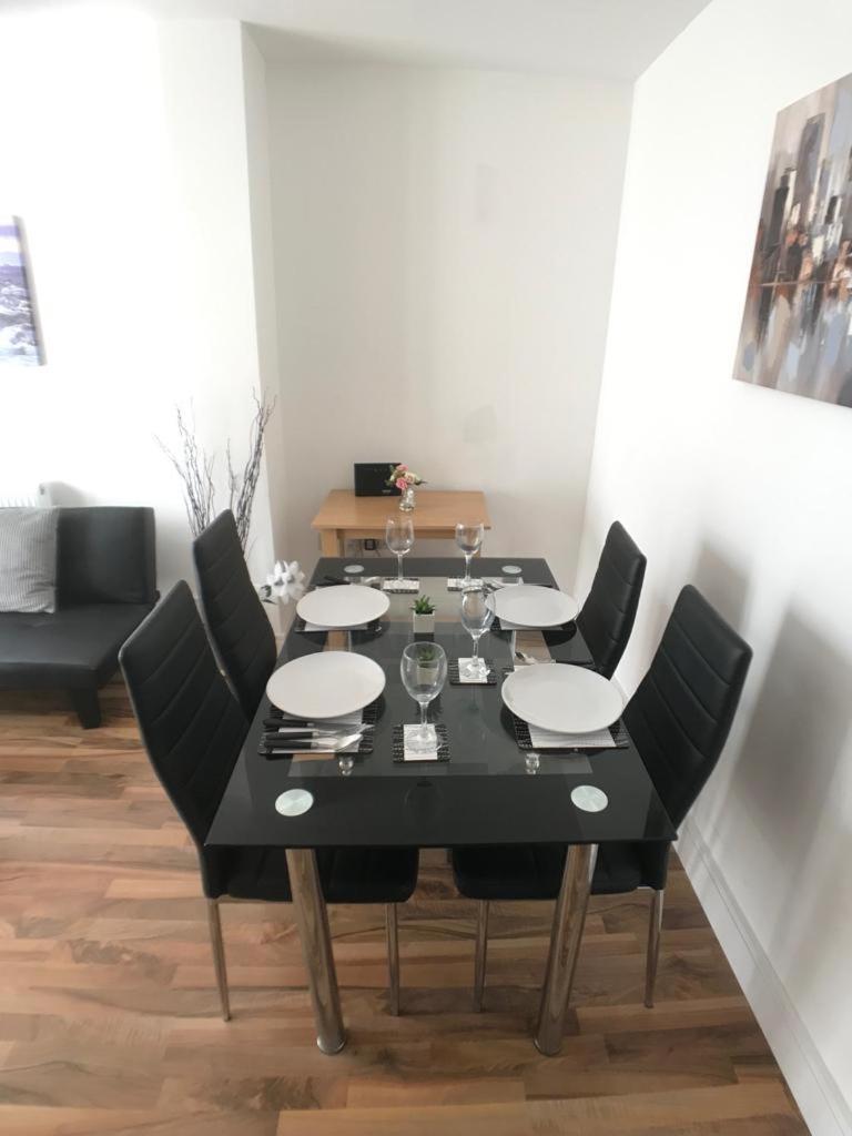 City Sparrow Apartment Pad -1 2