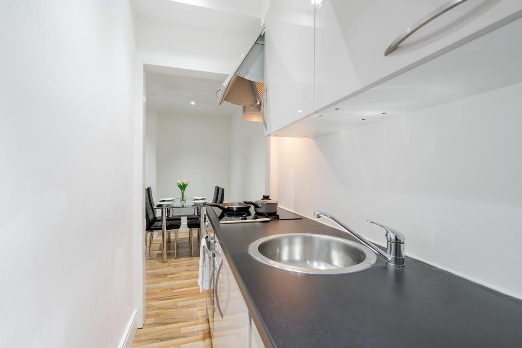 City Sparrow Apartment Pad -1 1