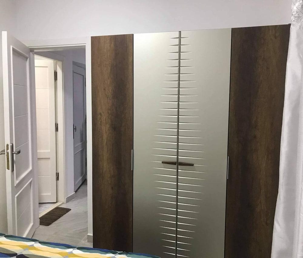 Cozy Pool Level 1-Bed Apartment 1