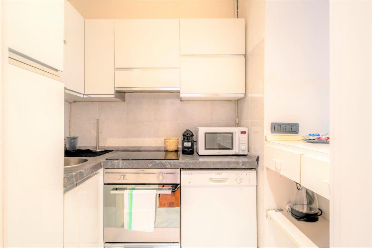 Easylife - Spacious Apartment on the First Floor in the Gae Aulenti Area 1