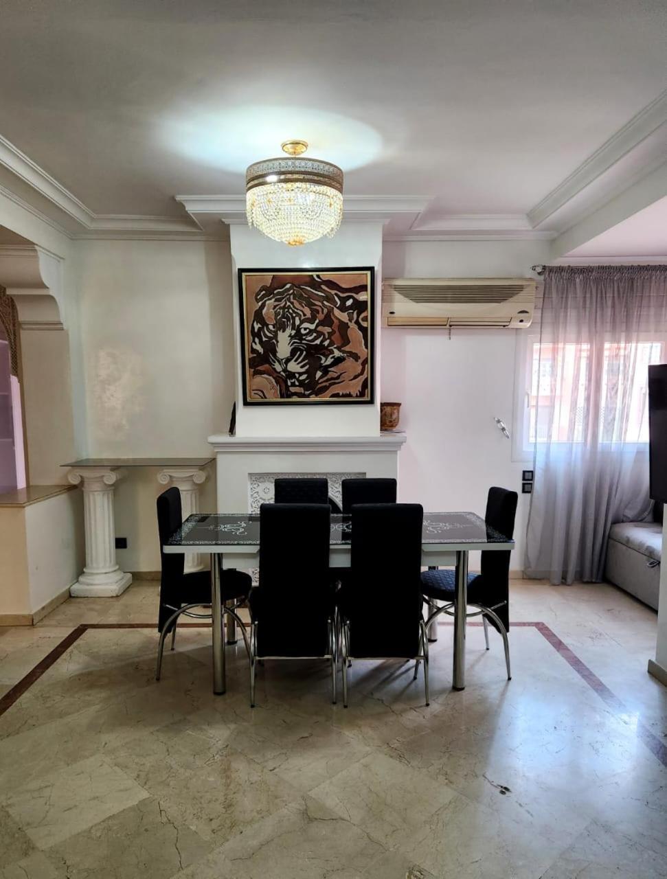 Appartement En Plein Centre Ville Entierement Equipe 1