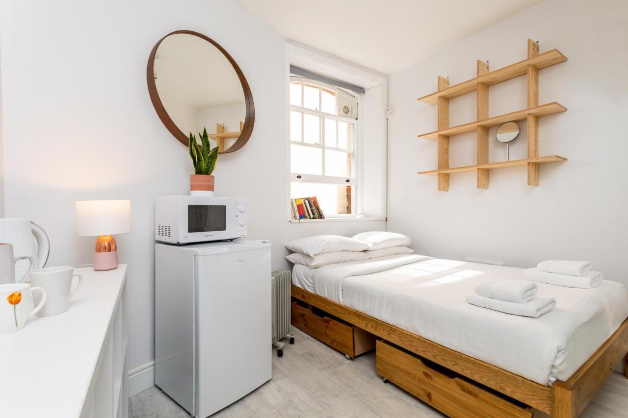 Beautiful Pied-A-Terre To Explore London (Adults Only)