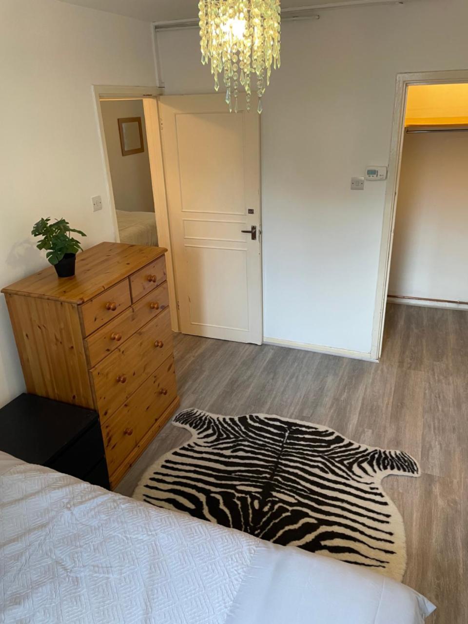 Central London Serviced Apartment Near Borough Station Se1