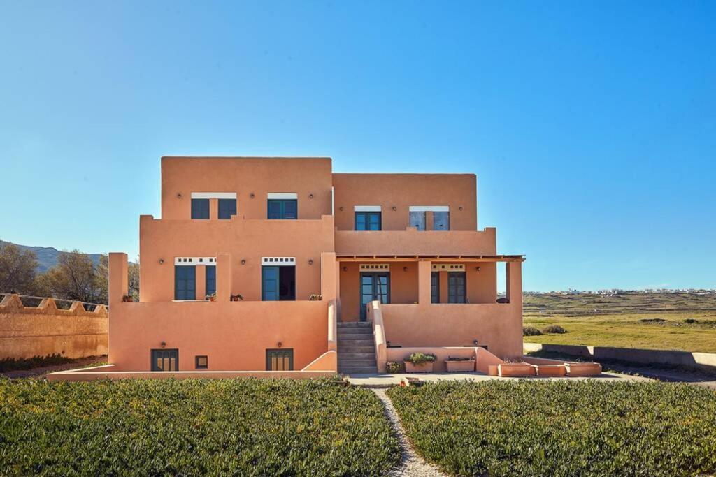 Summer House in Santorini 1