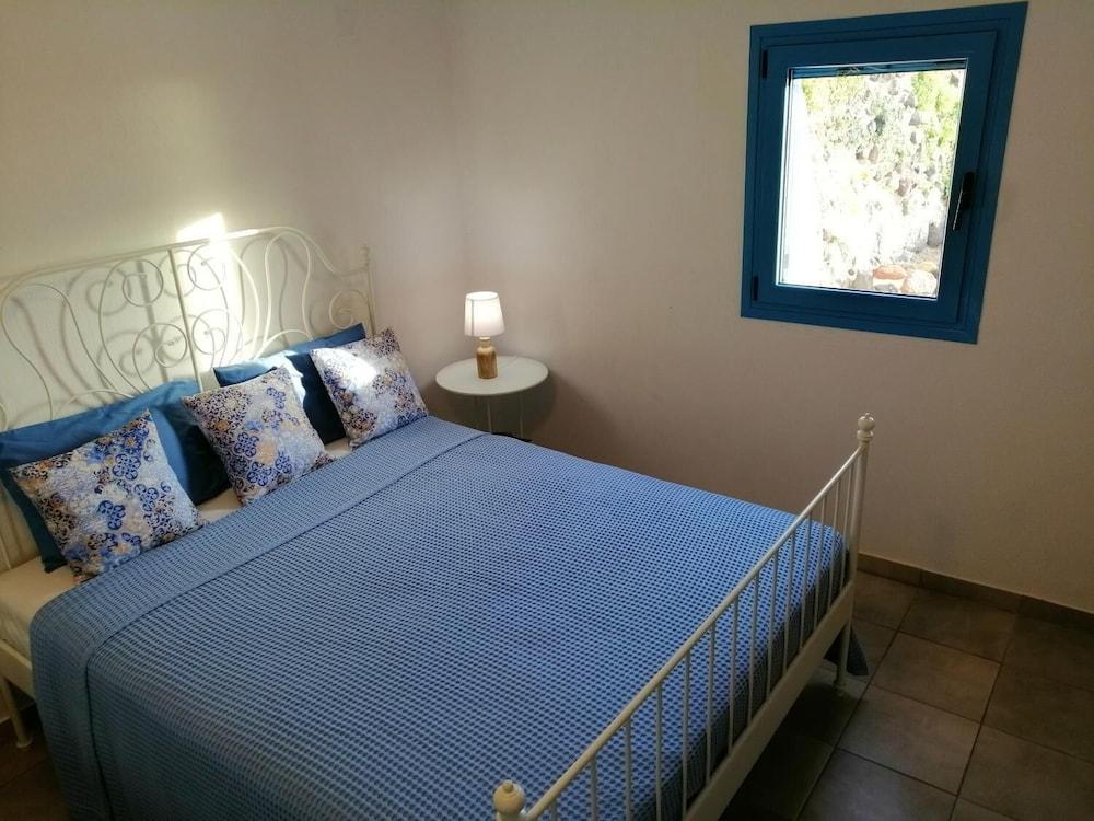 Panorama View Oia (Adults only) 1