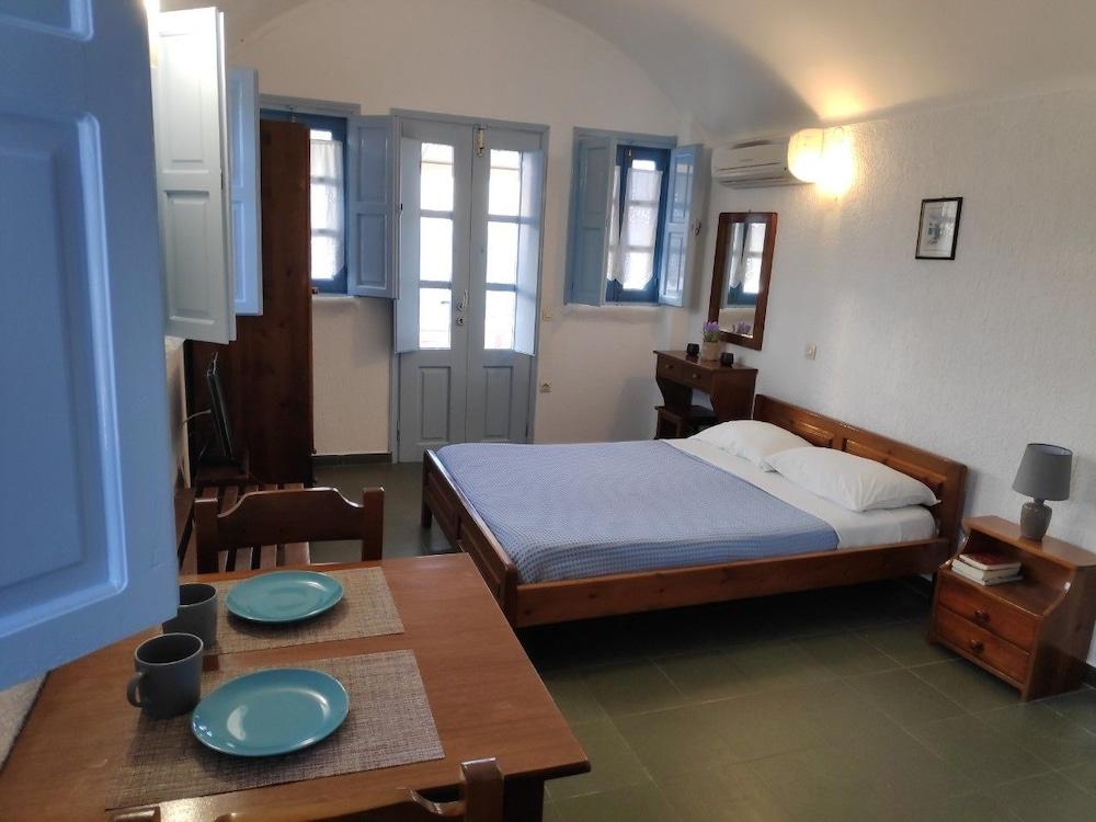 Panorama View Oia (Adults only)