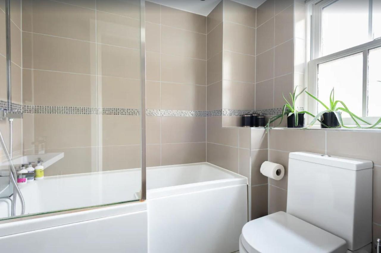 Westminter 4br with Patio Condo 2