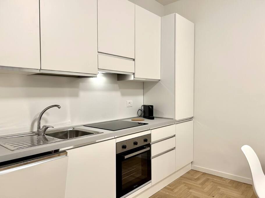 Relstay - Citylife - 2br (Adults Only)