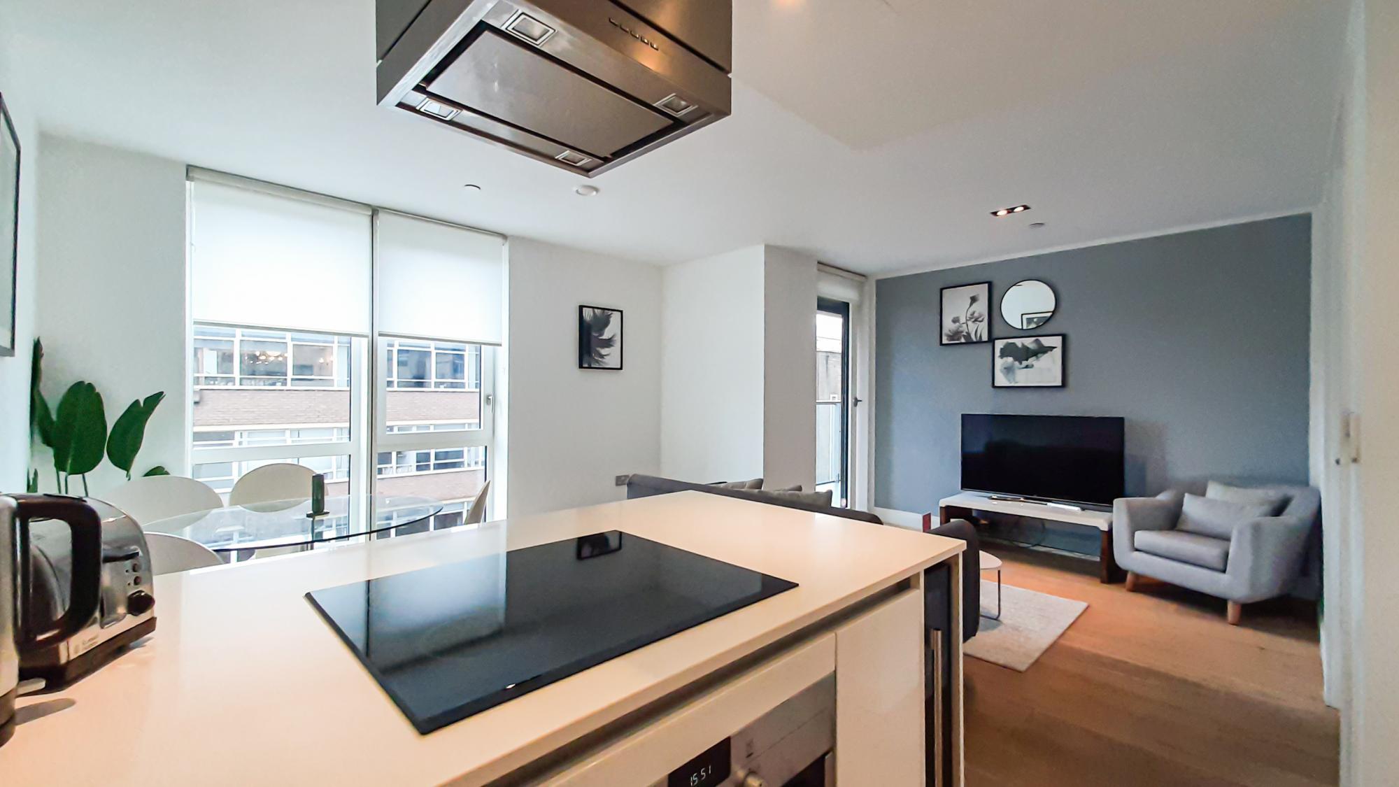 Luxurious One Bed W Balcony in Heart of Shoreditch