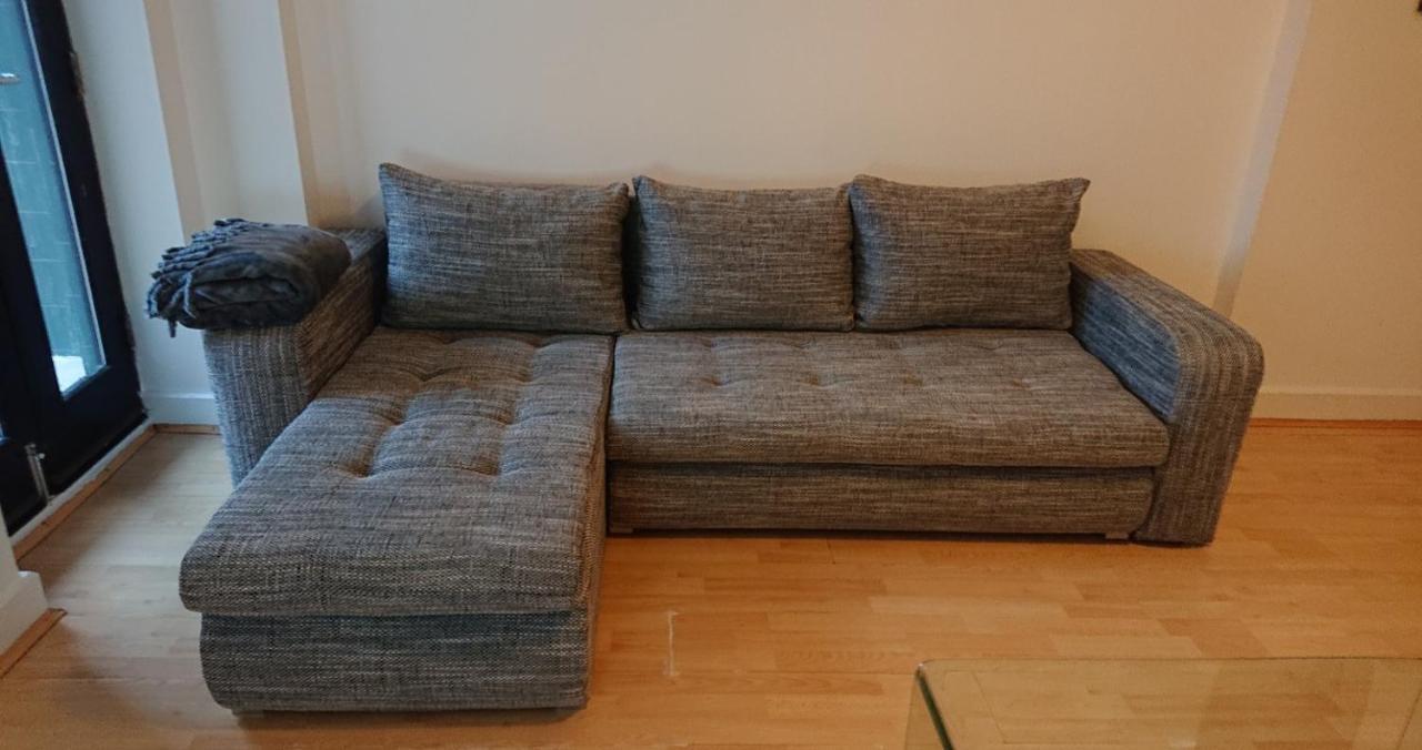 Bright, Nice Interior, Close To the City, 2 Bedroom Apartment 1