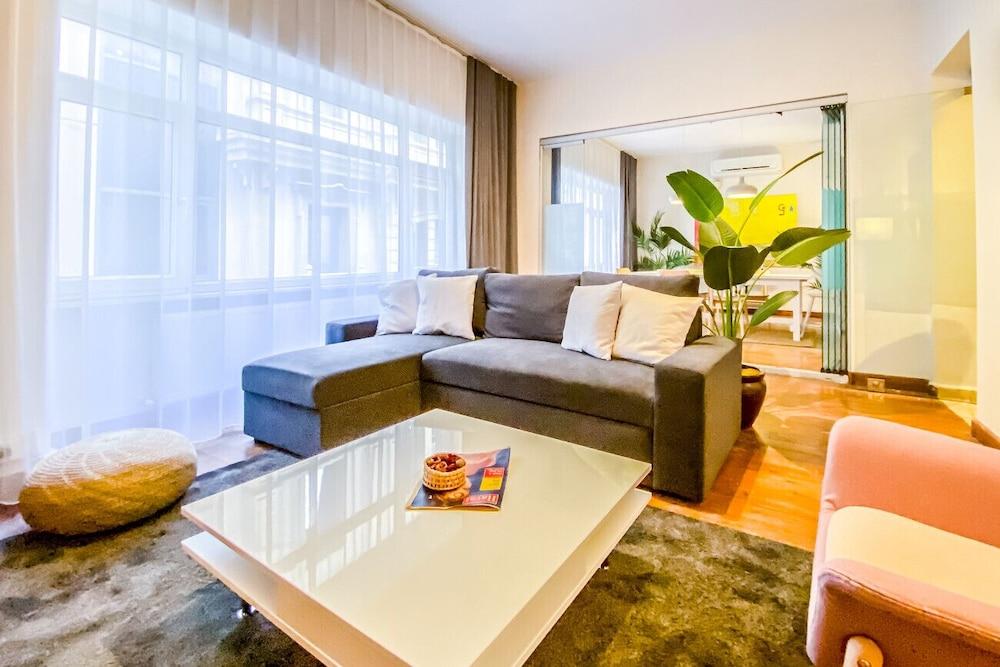Sleek Flat Within Walking Distance To Pera Museum 2