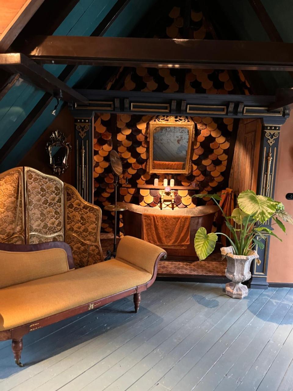 Private And Chique Salon de Franz - with Large Terrace