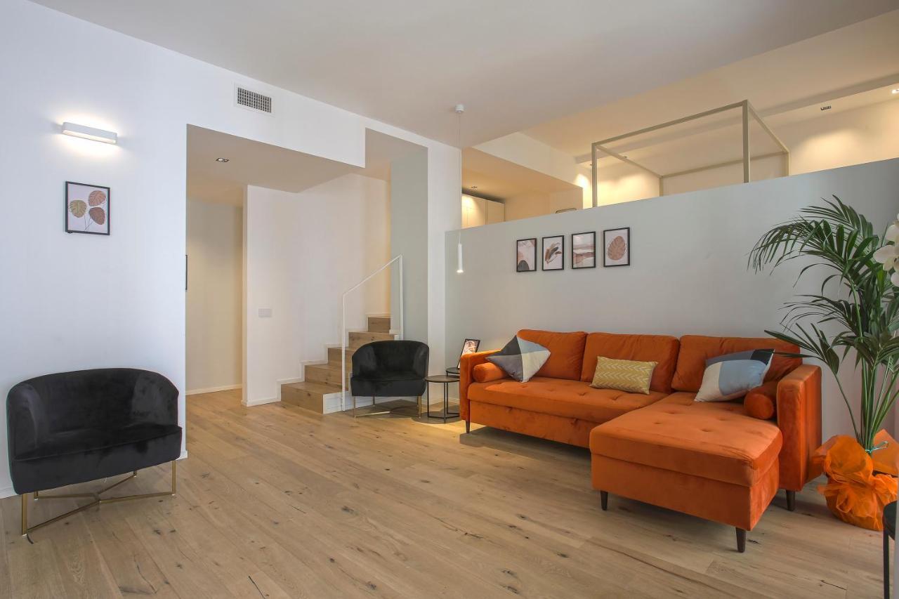 Milan Chic Luxury Apartments-Hosted by Sweetstay 2