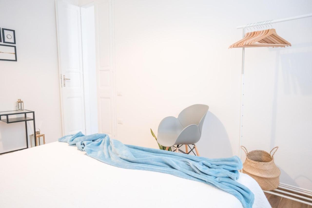 Minimalist Chic a Villanova 3bdr - 2bth - Wifi 2