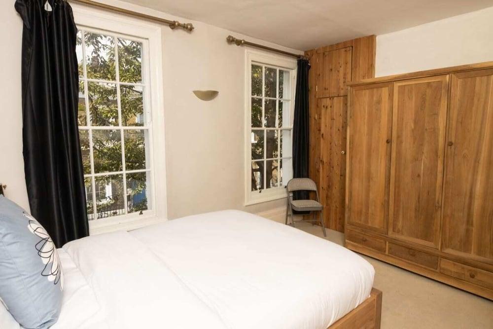 The Angel Place Hideaway - Fair 4bdr House with Terrace 1