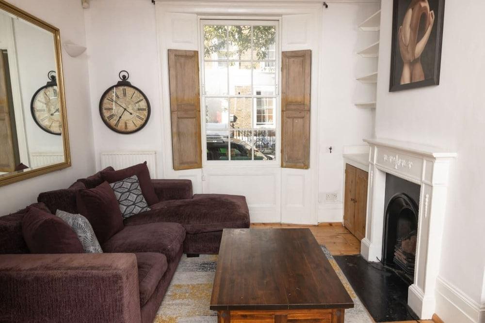 The Angel Place Hideaway - Fair 4bdr House with Terrace