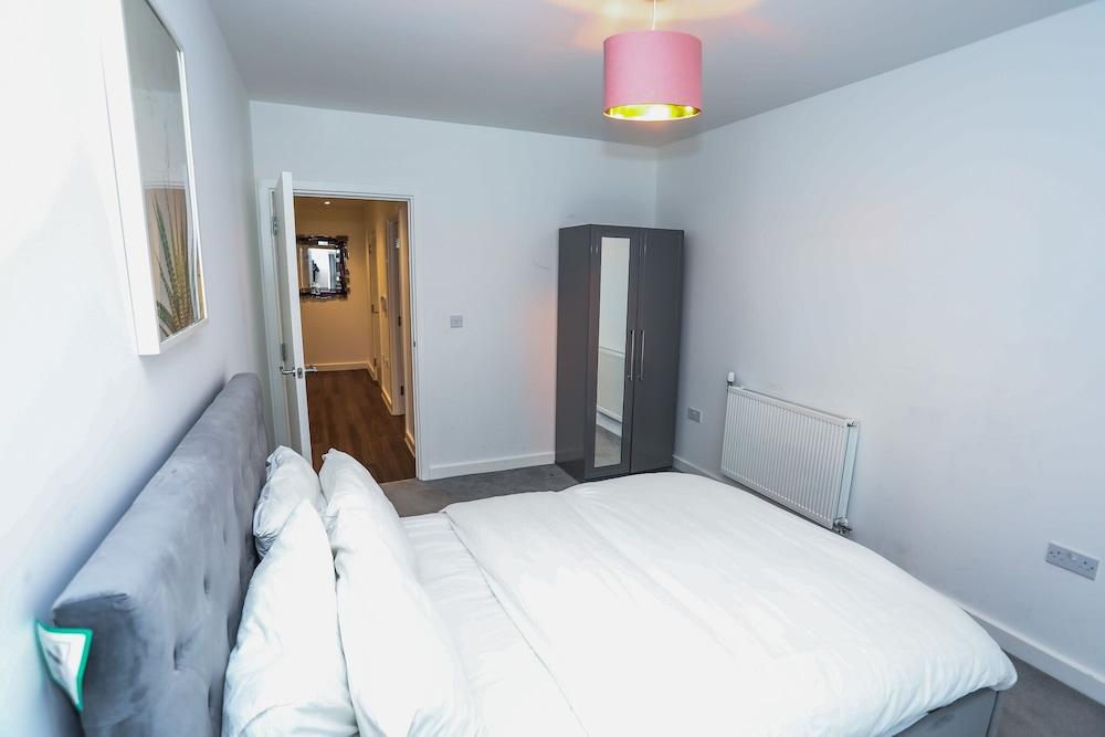 Dreams Apartments 2 Bed 2