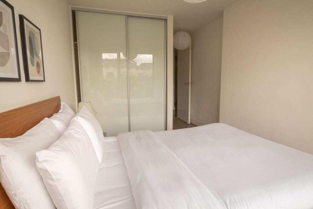 The Islington Nest - Bewitching 1bdr Flat with Balcony 1