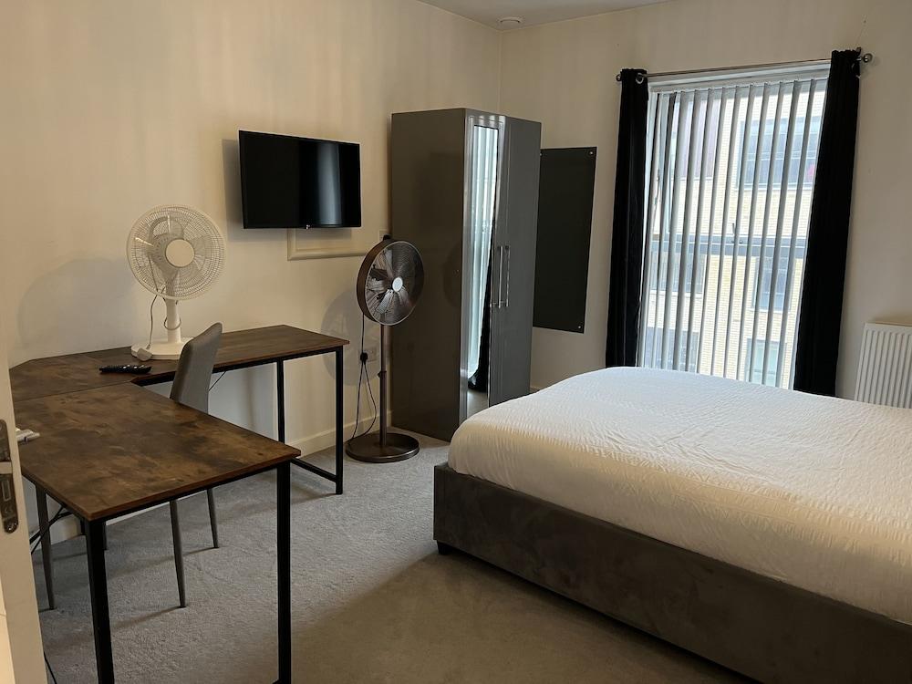 Inviting 1-Bed Apartment in London