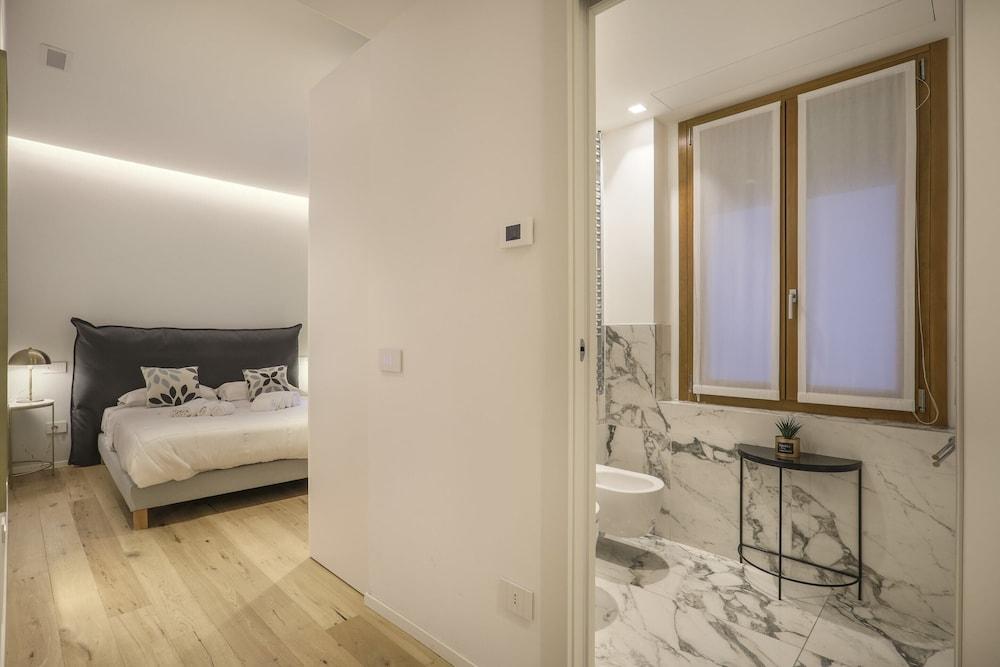 Milan Luxury Gem-Hosted by Sweetstay 1