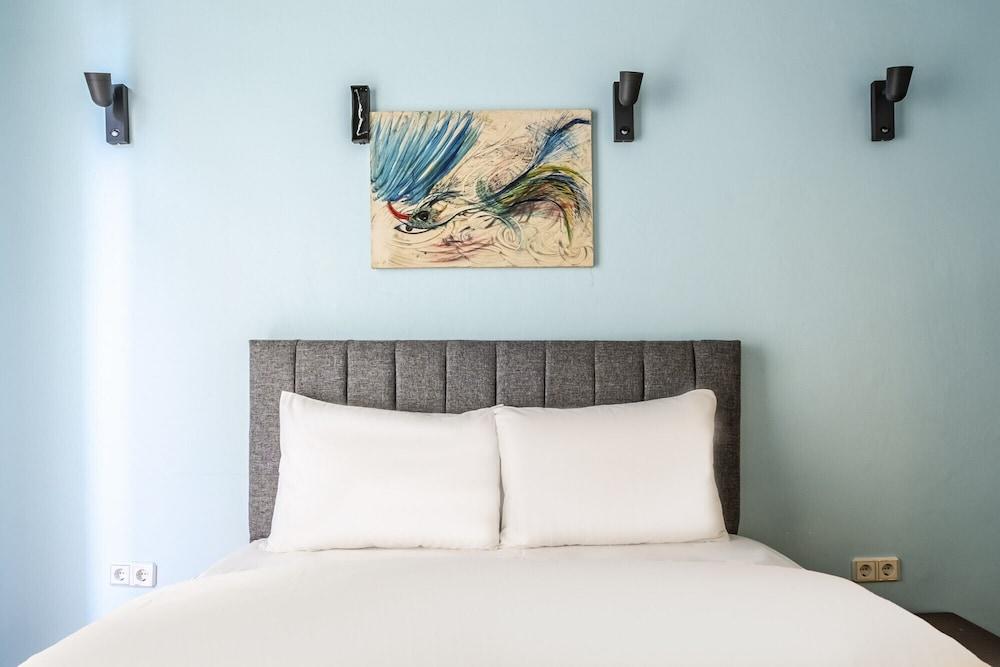 Stylish Flat with Excellent Location in Beyoglu 1