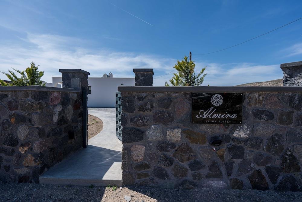 Almira Luxury Suites