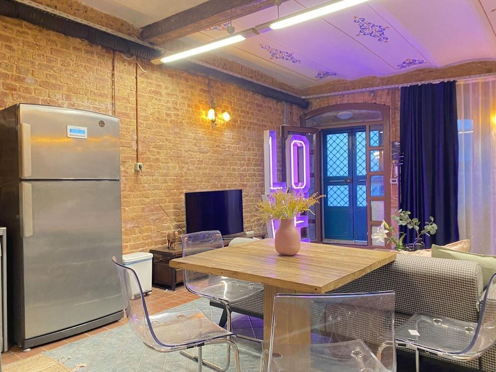 Centrally Located Historical Flat in Beyoglu 1