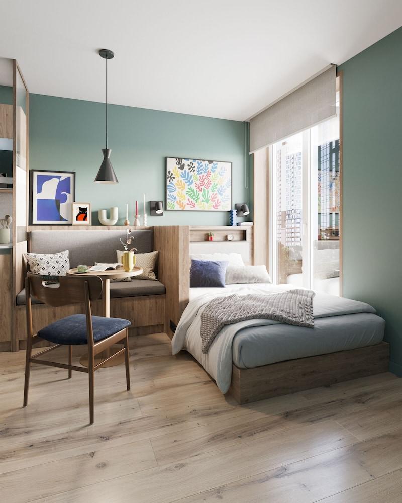 Bob W Tower Hill Studios