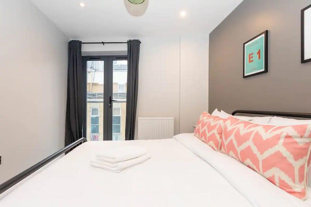 Stylish & Luxurious 2 Bedroom Flat - Shoreditch 1