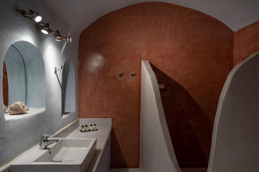 Madame Kalitsi-Ariadni Apartment