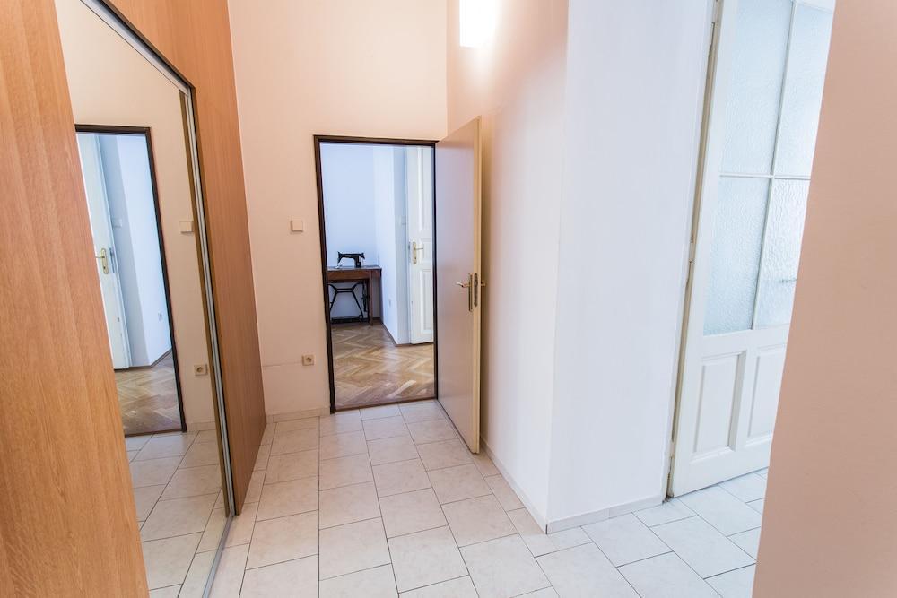 Central Retro Apartment 1