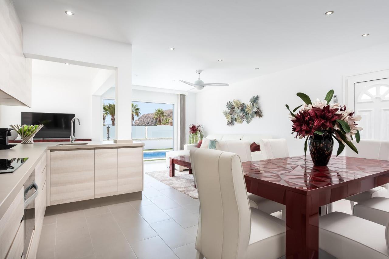 Luxurious 5* Villa - 300m2 - Private Heated Pool - Garage - Wifi 2