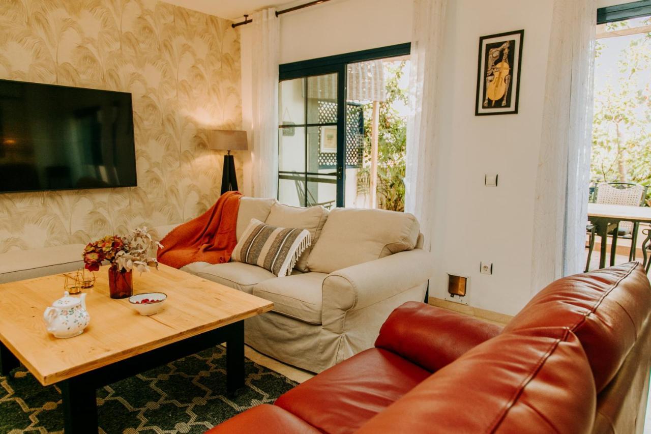 Acogedor Adosado Con Piscina 2