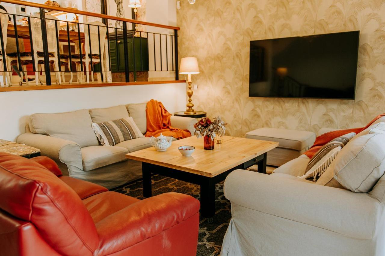 Acogedor Adosado Con Piscina 1