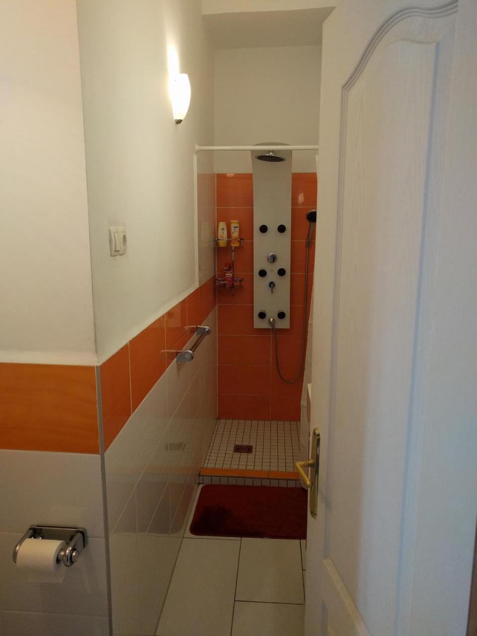 Inner-City Flat (Adults Only) 2