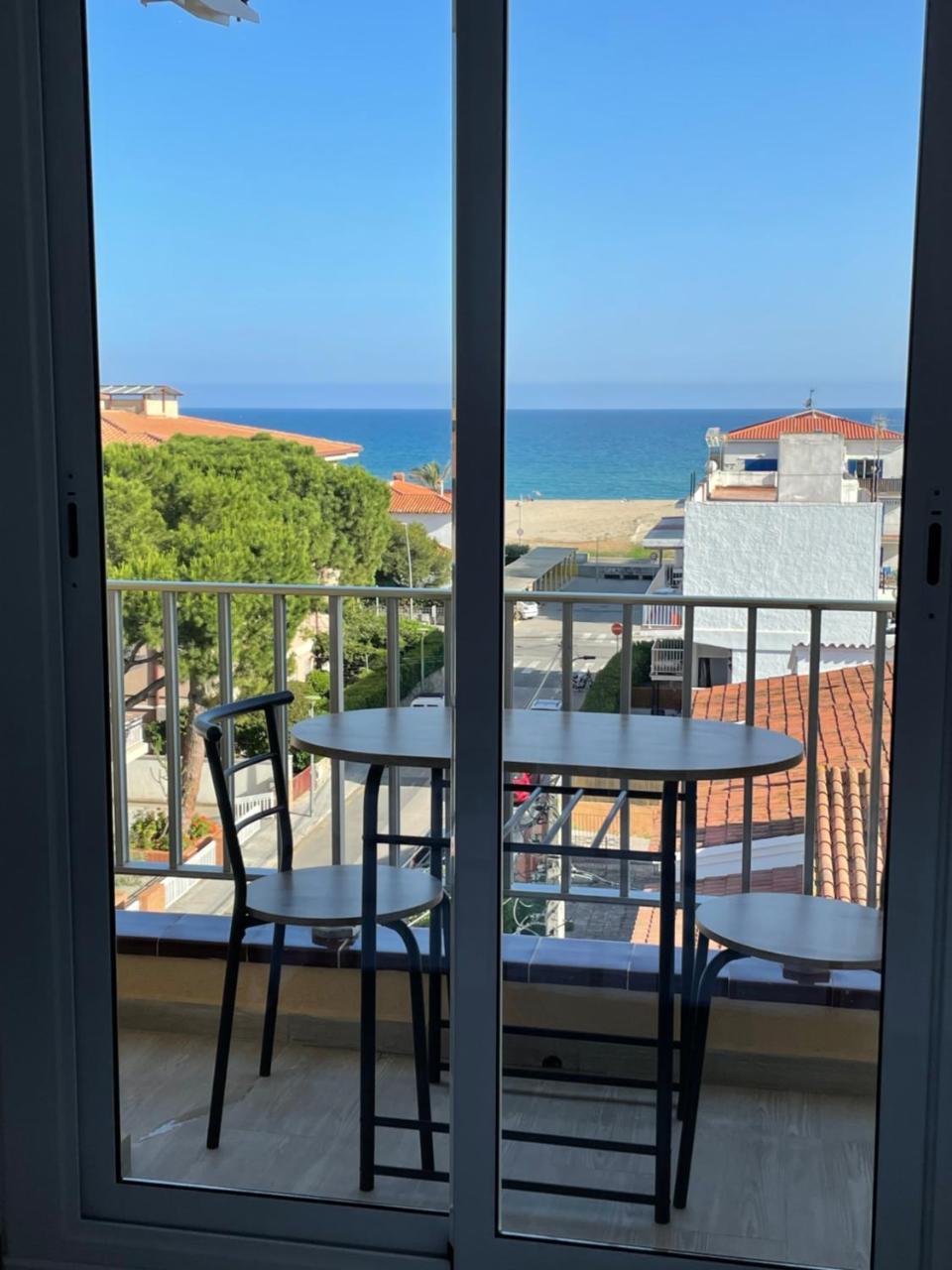 Acogedor Estudio En la Playa, Con Vistas Al Mar, Y Piscina Comunitaria