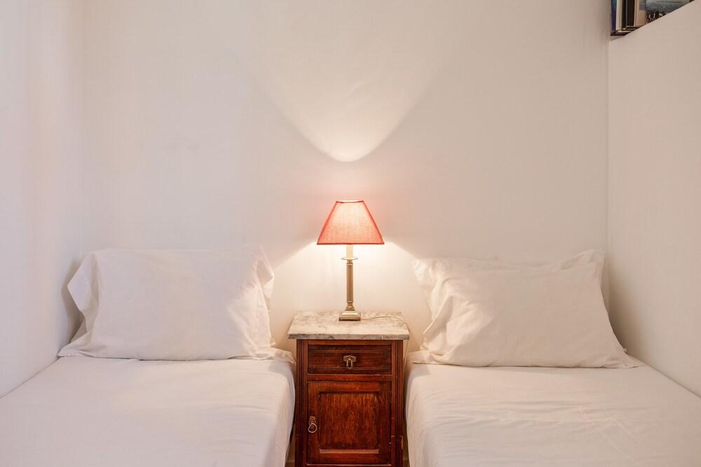 Alfama River View Tailor Made Flat 2