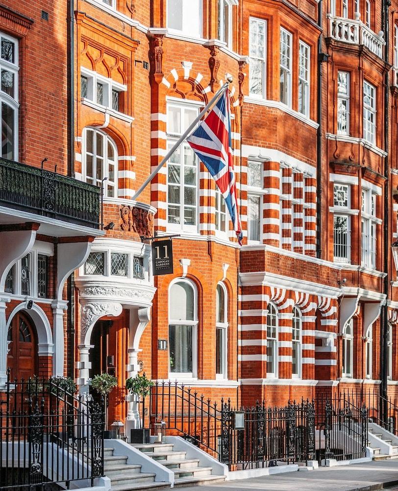 11 Cadogan Gardens