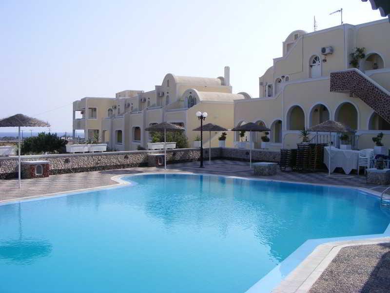 Perivolos Sandy Resort