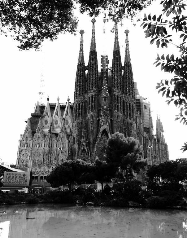 Apartments Sfamilia Barcelona 1