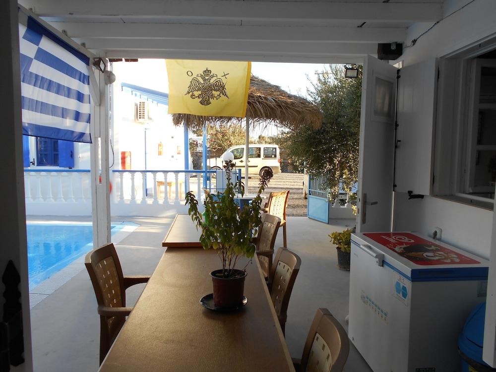 Kapetanios Studios Apartments 1