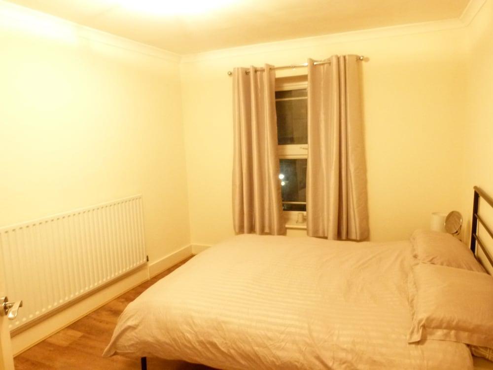 Ss Property Hub - Canary Wharf Family Apartment 2